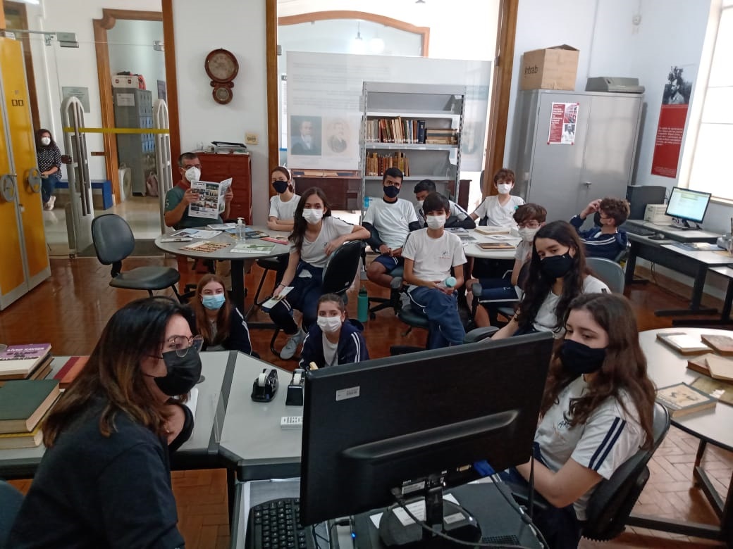 Colégio Almeida Júnior participa de ação educativa em homenagem aos Irmãos Lobo&nbsp;