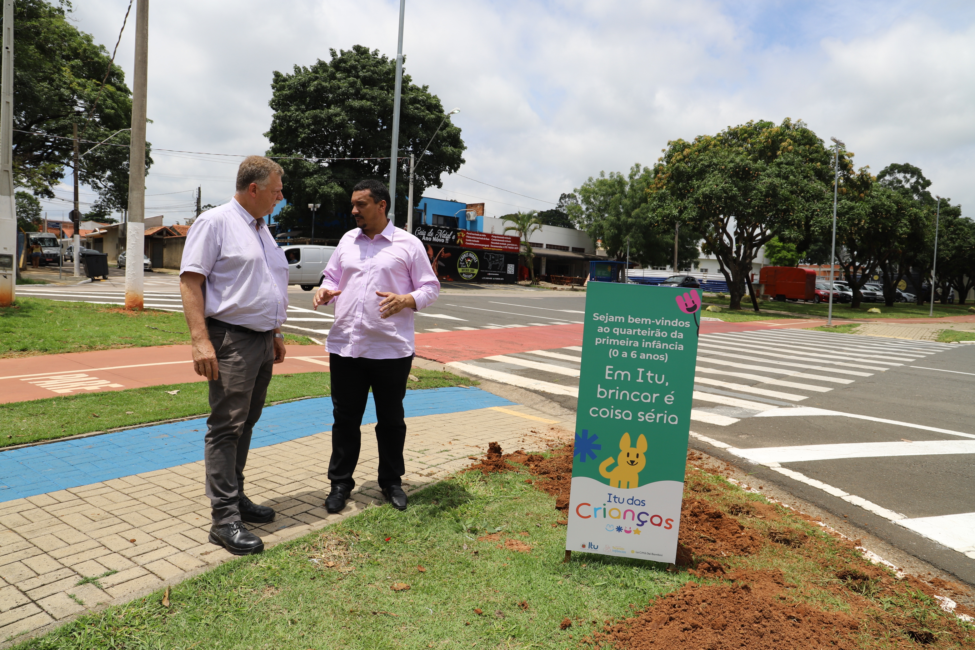 Autoridades municipais vistoriaram obras do Quarteirão das Crianças
