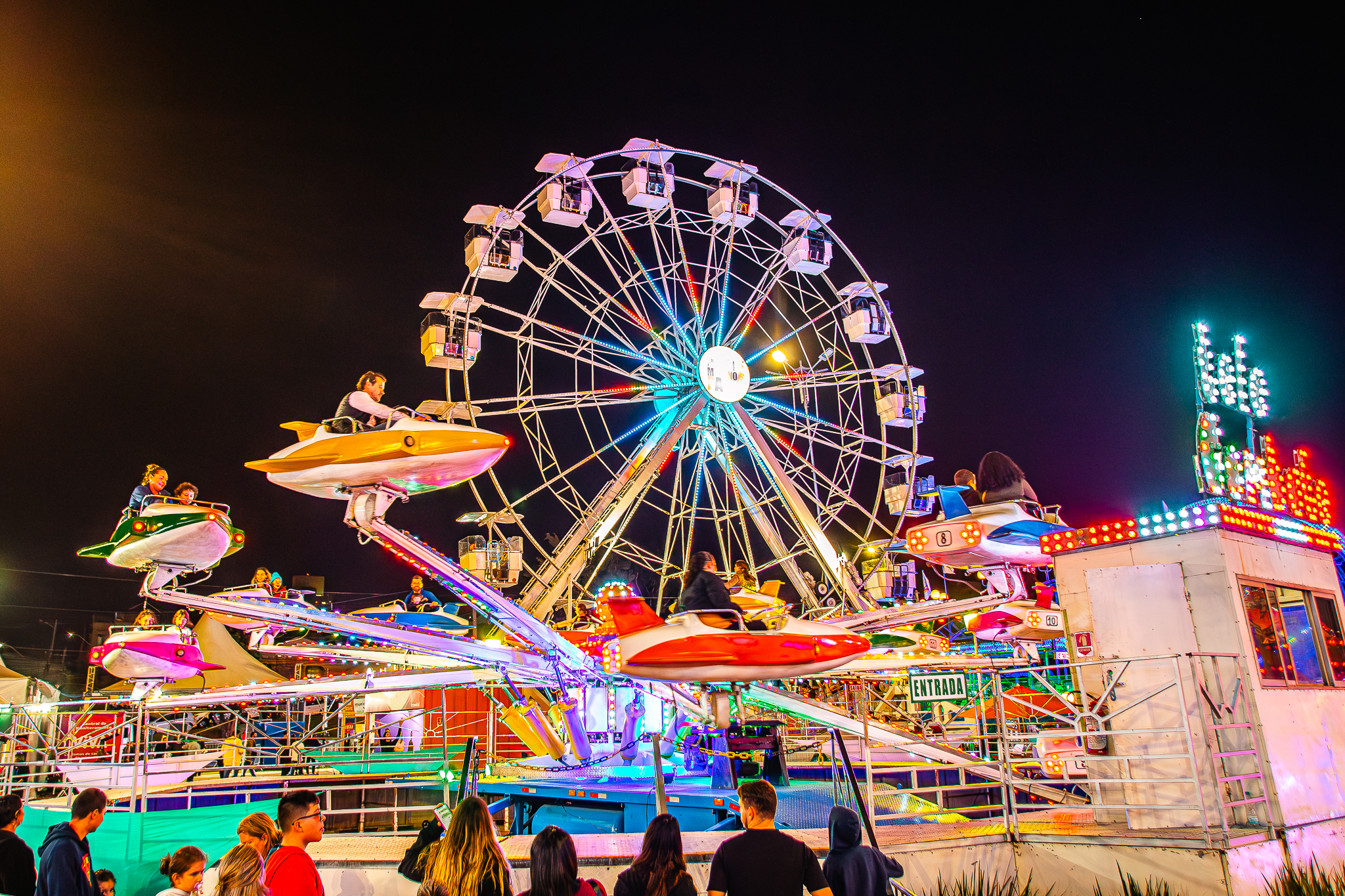 Ação inclusiva permite que PcDs se divirtam gratuitamente nos brinquedos da Festa Junina de Votorantim