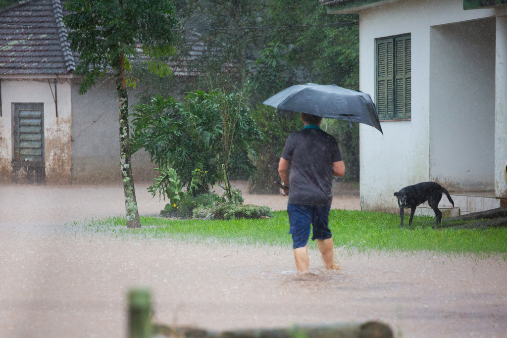 Sexta-feira em Itu conta com clima parcialmente nublado e de chuva