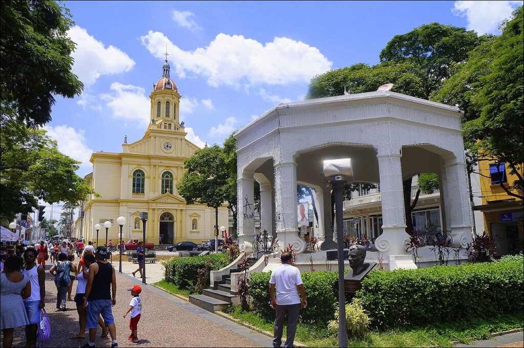 Itu terá dia ensolarado e quente nesta terça-feira, com máxima de 31°C