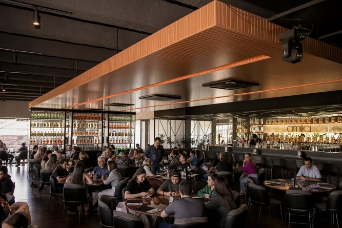 Amiiici anuncia almoço especial de Dia das Mães