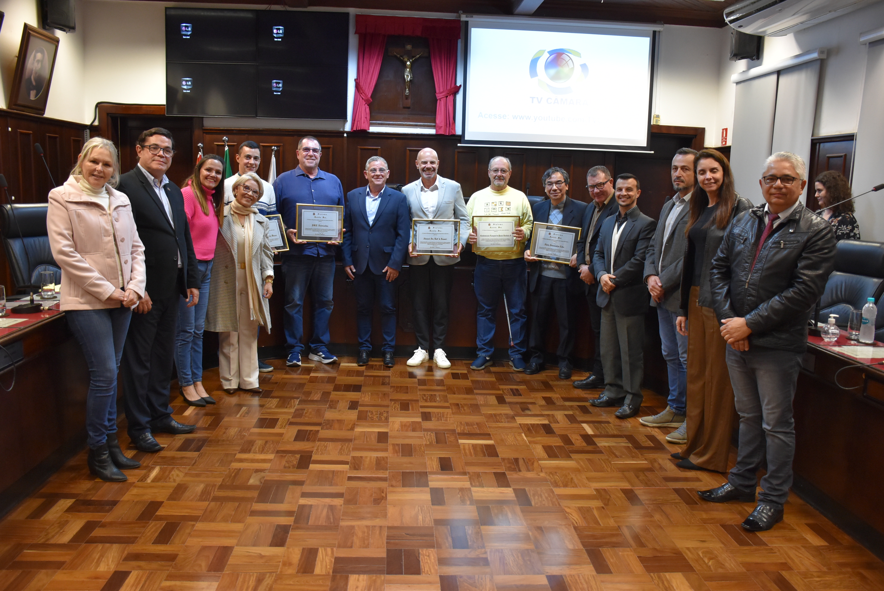 Câmara entrega Diplomas “Recicla Dez” a instituições que se destacam em ações sustentáveis