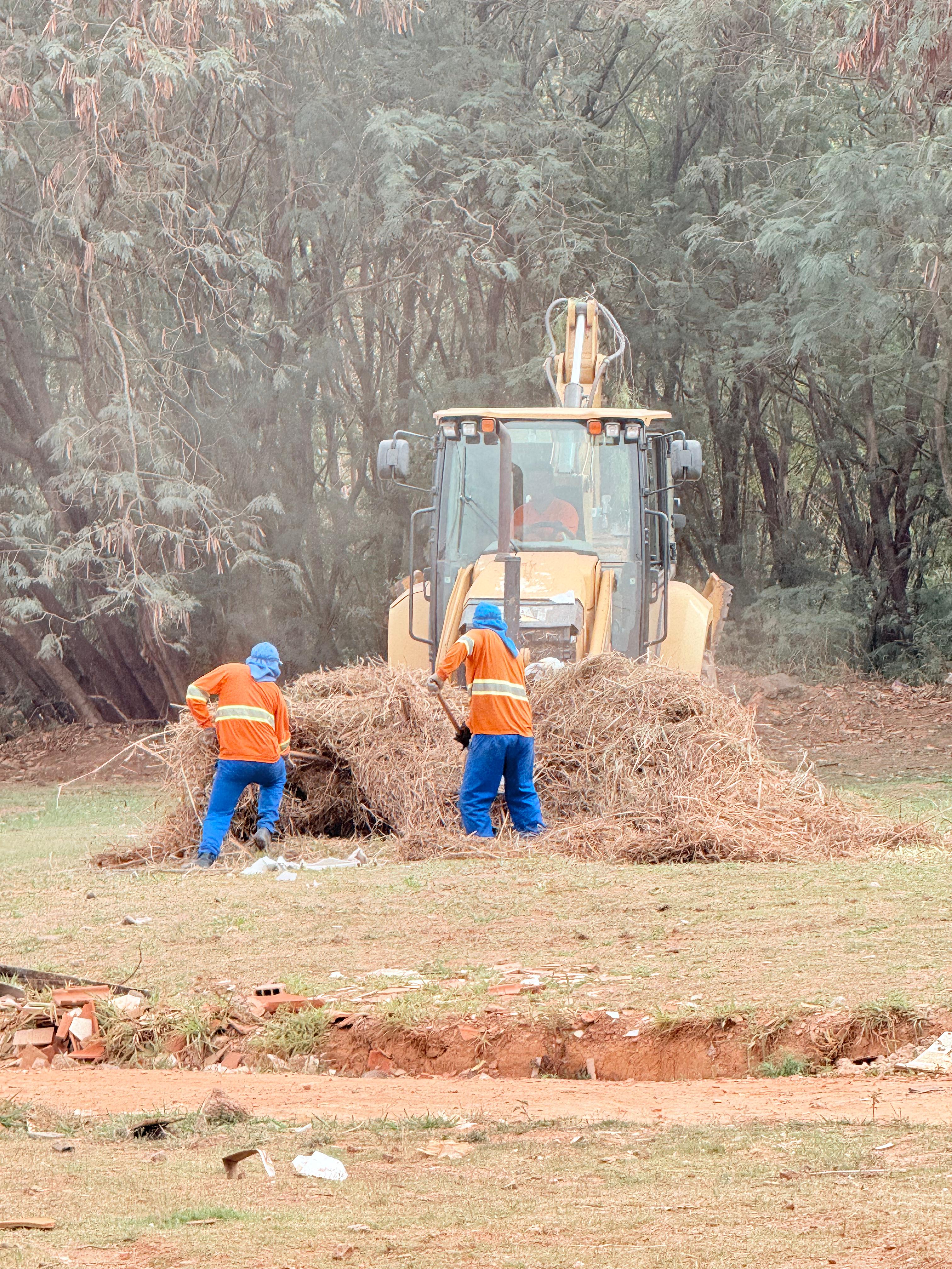 Regional do Pirapitingui realiza mutirão de limpeza no Jardim União e Vila Martins