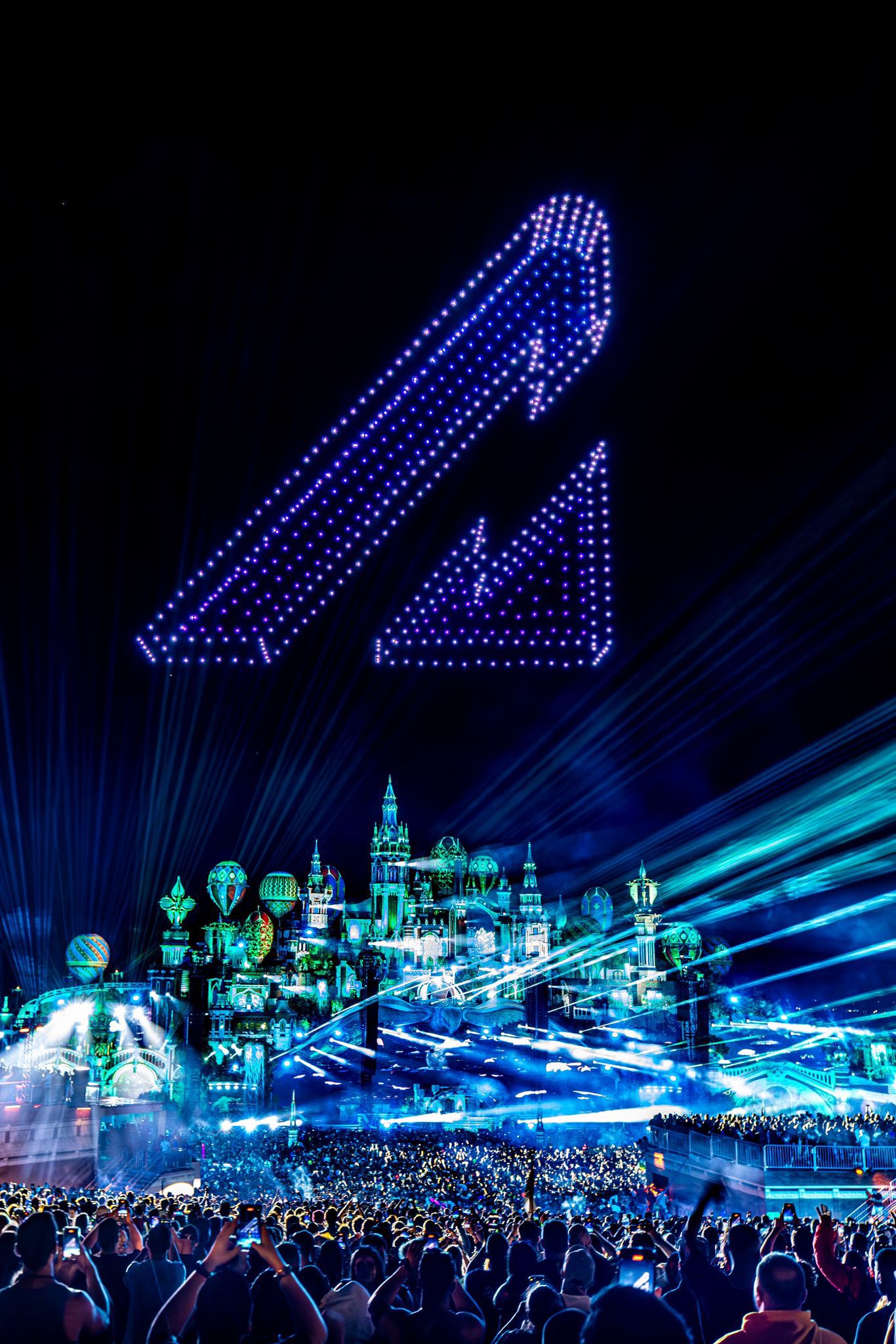 Alok anuncia recorde latino-americano com mais de mil drones no Tomorrowland Brasil 2025