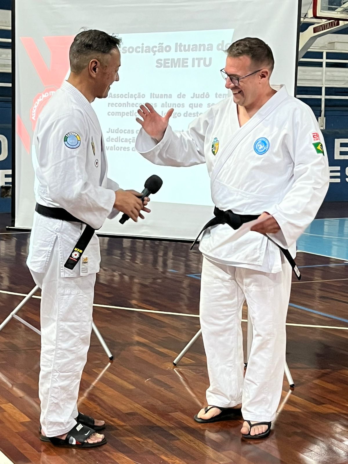 Judocas ituanos recebem novas faixas e homenagens em cerimônia especial