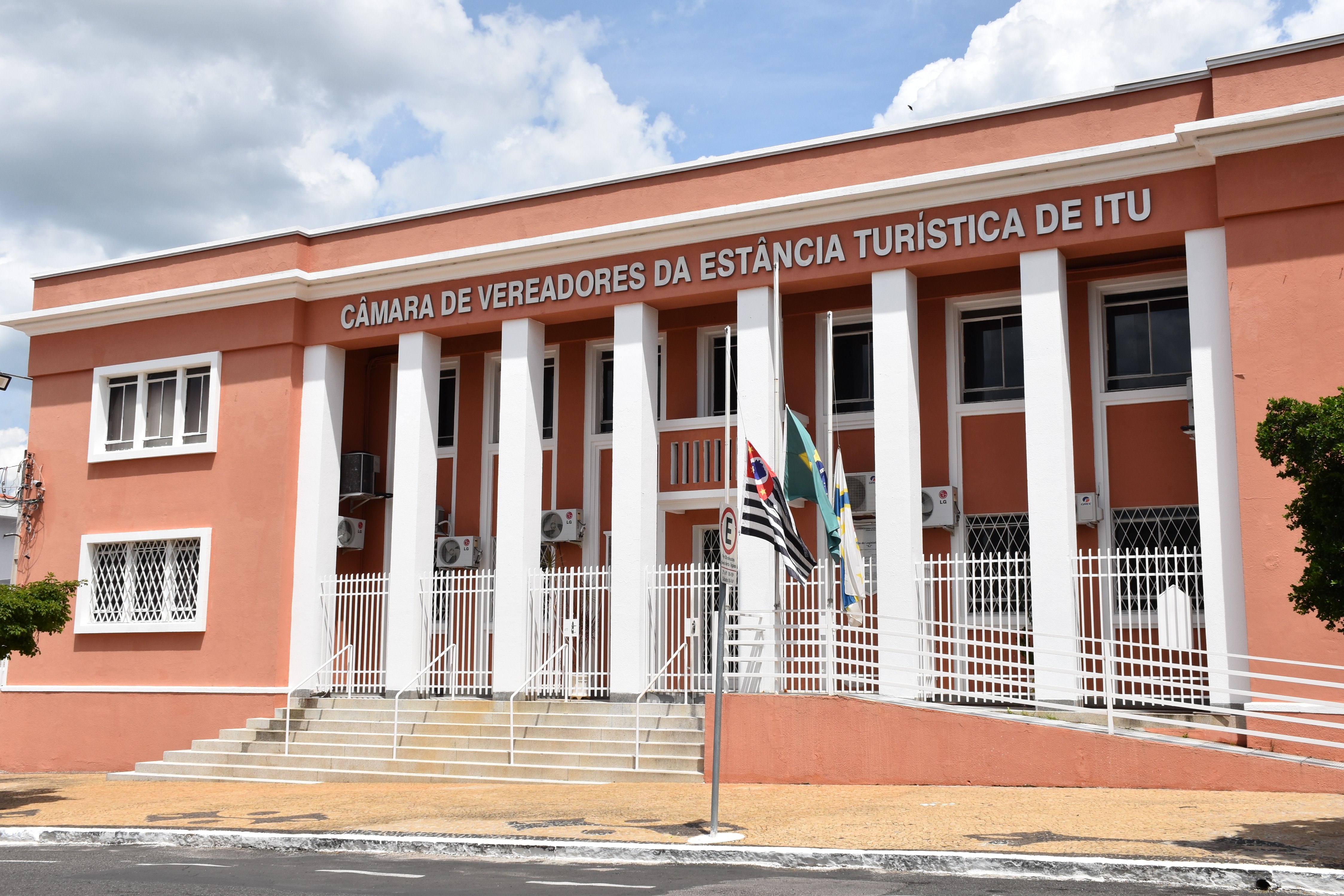 Câmara de Itu realiza Sessão Solene de outorga da Medalha e Diploma “Zumbi dos Palmares” a Djalma dos Santos