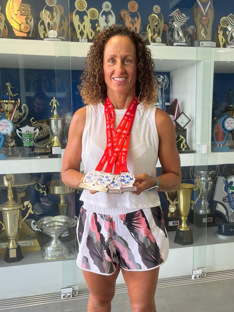 Nadadora ituana Simone Moretto brilha no Sul-Americano Master e conquista três vice-campeonatos no Chile