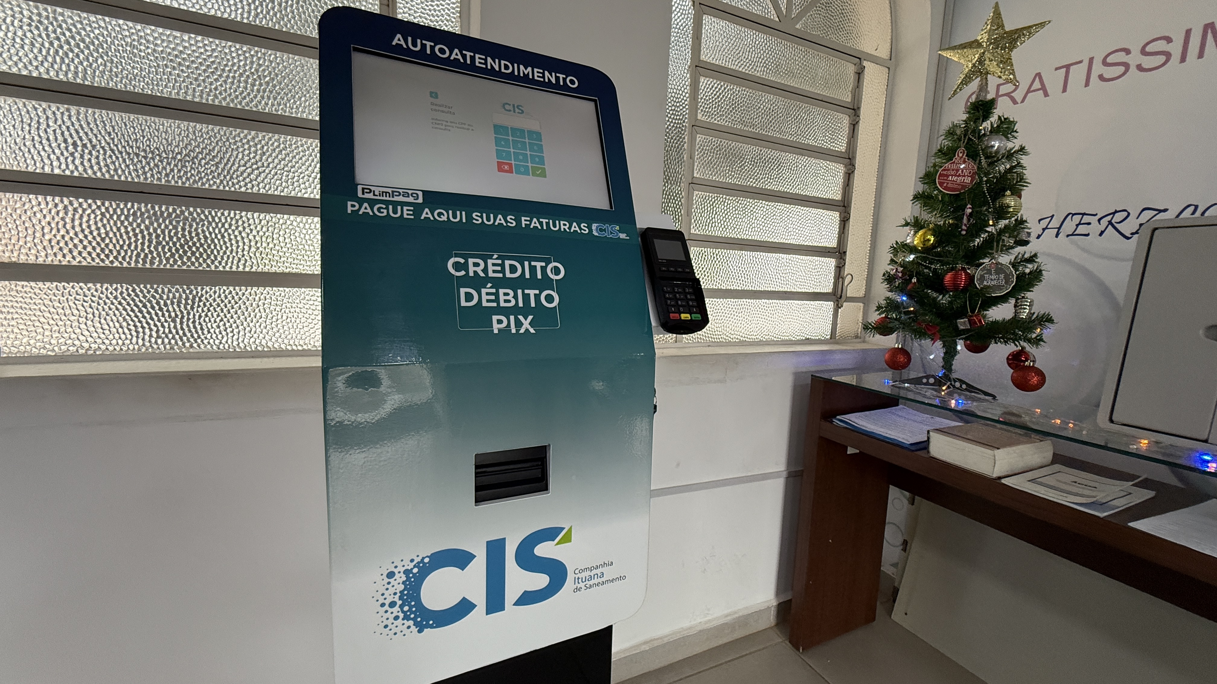 CIS implanta totens de autoatendimento para agilizar pagamento de contas de água