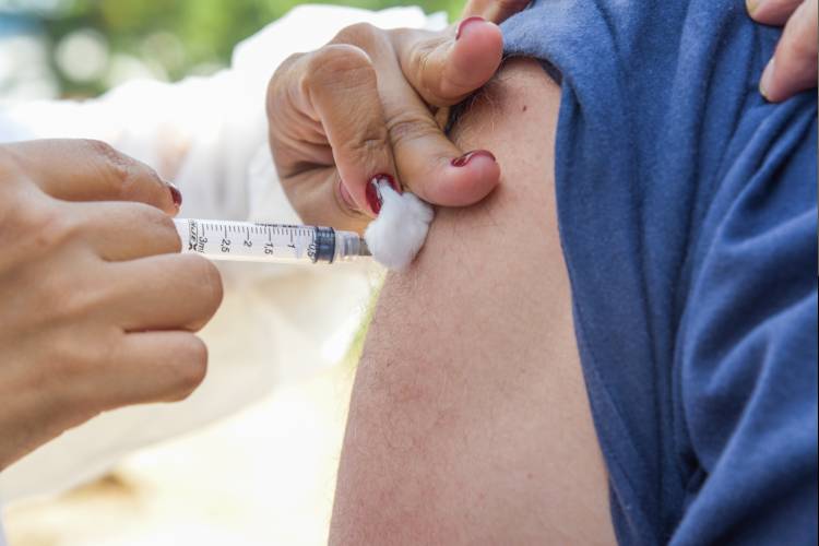 Saúde de SP reforça alerta para vacinação após novo caso importado de sarampo