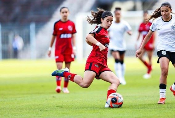 Sesi Itu abre inscrições gratuitas para formação em futebol feminino