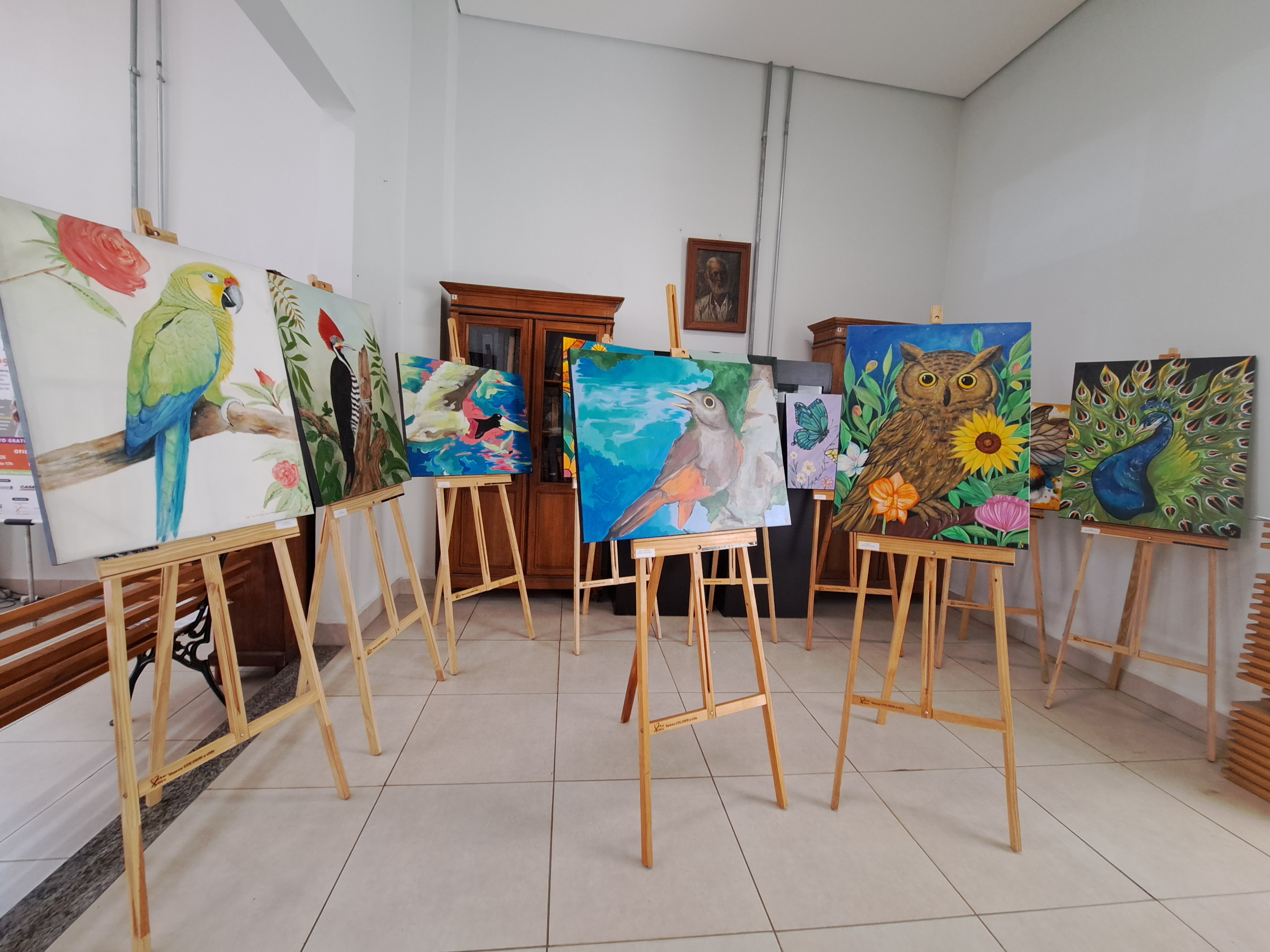 Exposição “Nas Asas da Imaginação” segue aberta em Itu e oferece oficina gratuita de pintura