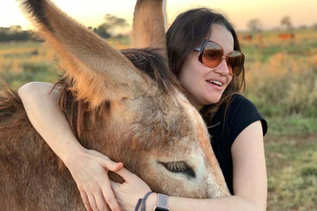 Animais resgatados de maus-tratos se tornam aliados na recuperação emocional de jovens