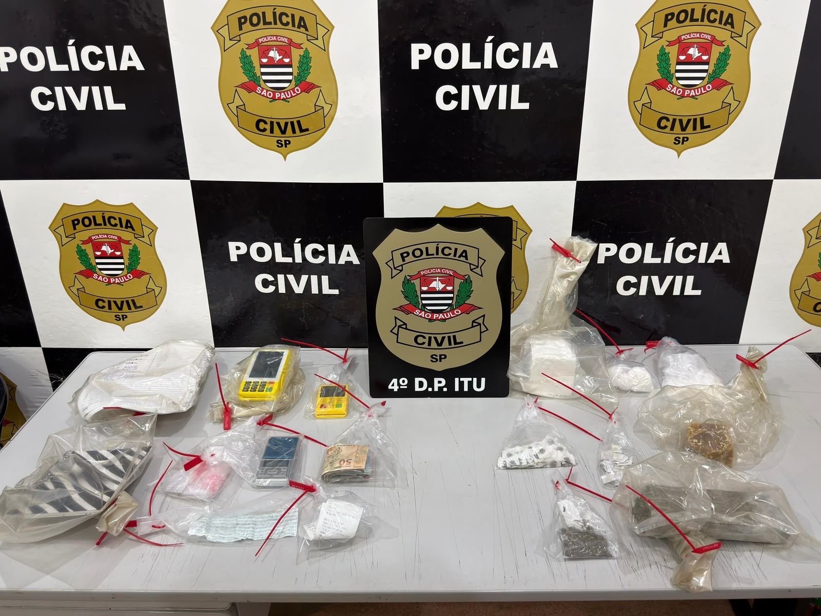 Polícia Civil prende mulher por tráfico de drogas em Itu