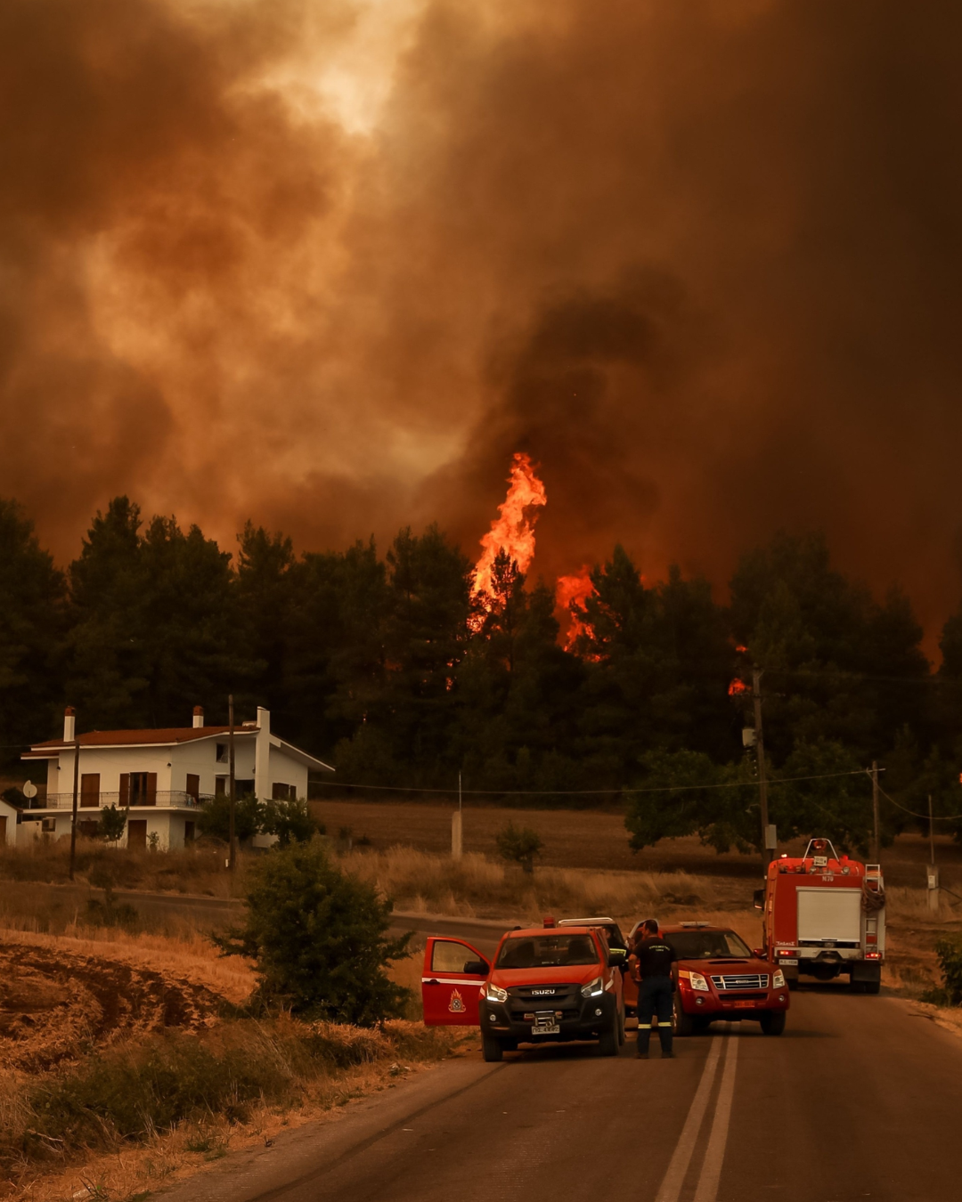 Onda de calor extremo provoca incêndios na Europa; Portugal aciona ajuda internacional