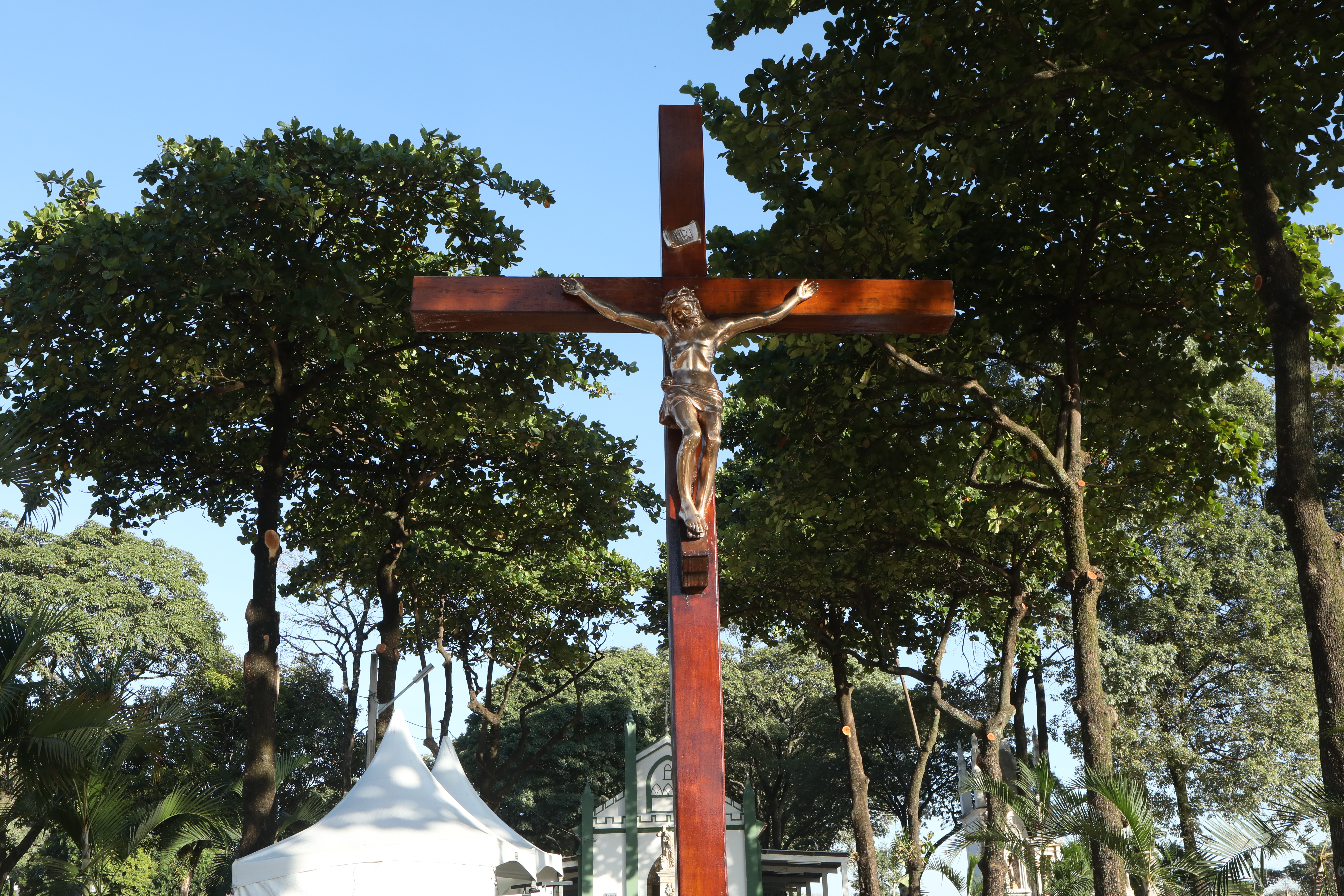 Missa de Dia dos Pais ocorre no domingo às 9h no Cemitério Municipal