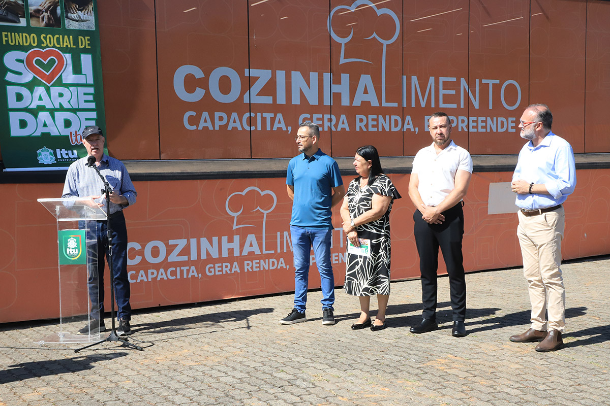 Carreta do Projeto Cozinhalimento abre suas portas no Pirapitingui