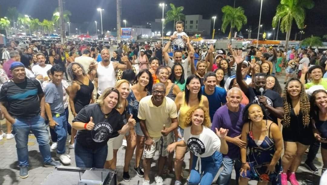 Flashback na Praça celebra um ano com participações especiais