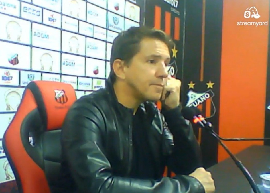 De novo, as mesmas desculpas: Juninho Paulista fala, mas não responde quando o Ituano voltará a ser competitivo