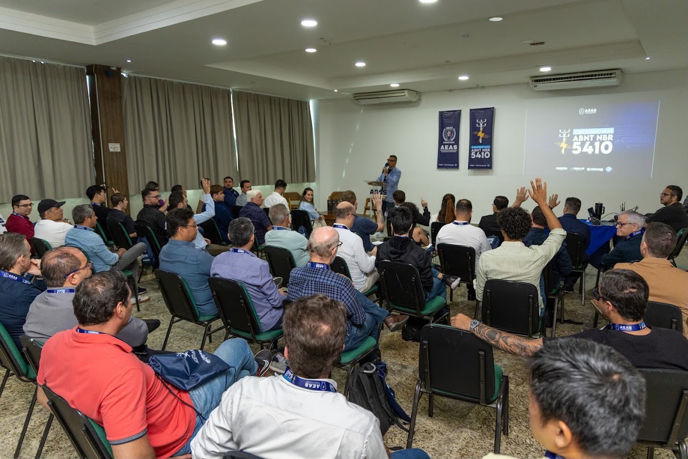 Segurança das instalações elétricas no Brasil foi tema do 3º Seminário da Associação dos Engenheiros e Arquitetos de Sorocaba
